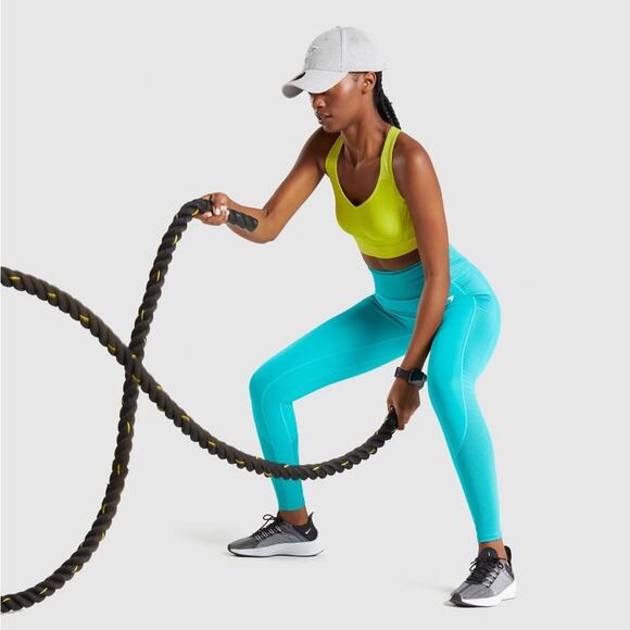 Gymshark Apex Sports Bra in Black - Picture 1 of 4
